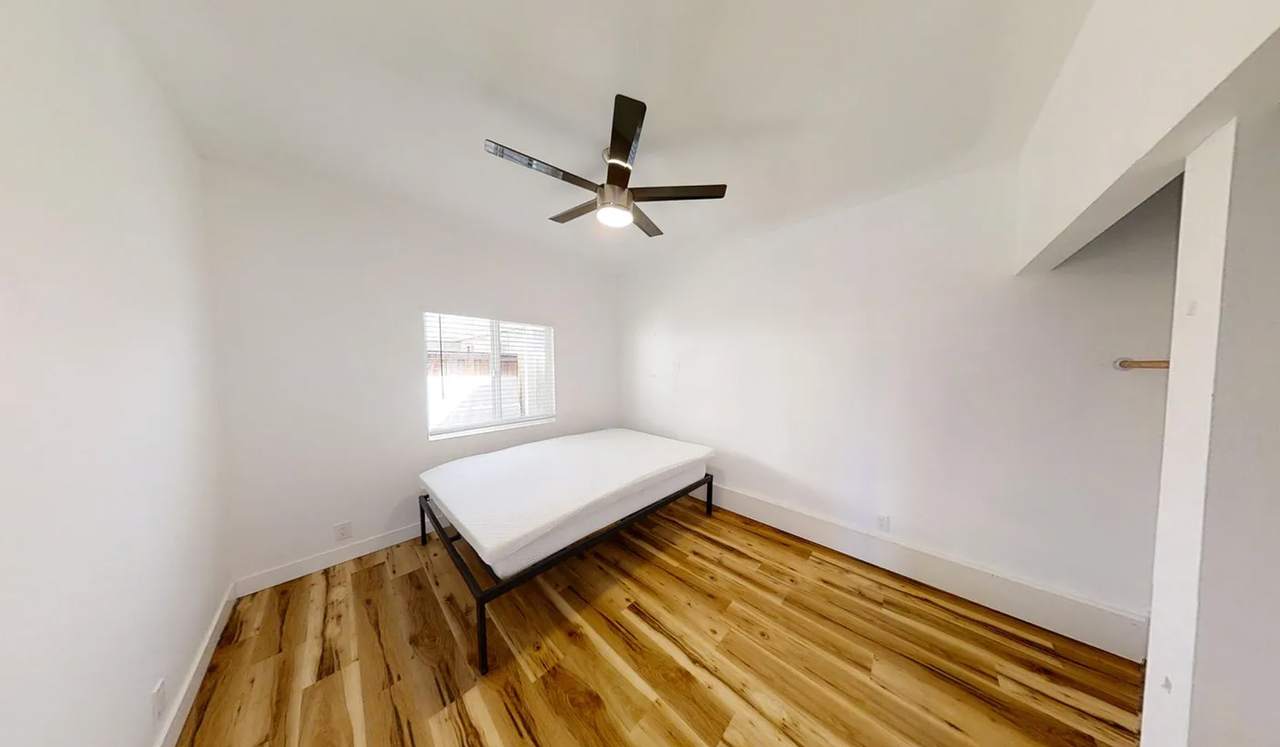 5503-5507 1/2 Mary Lane Dr - Photo 4 of 18