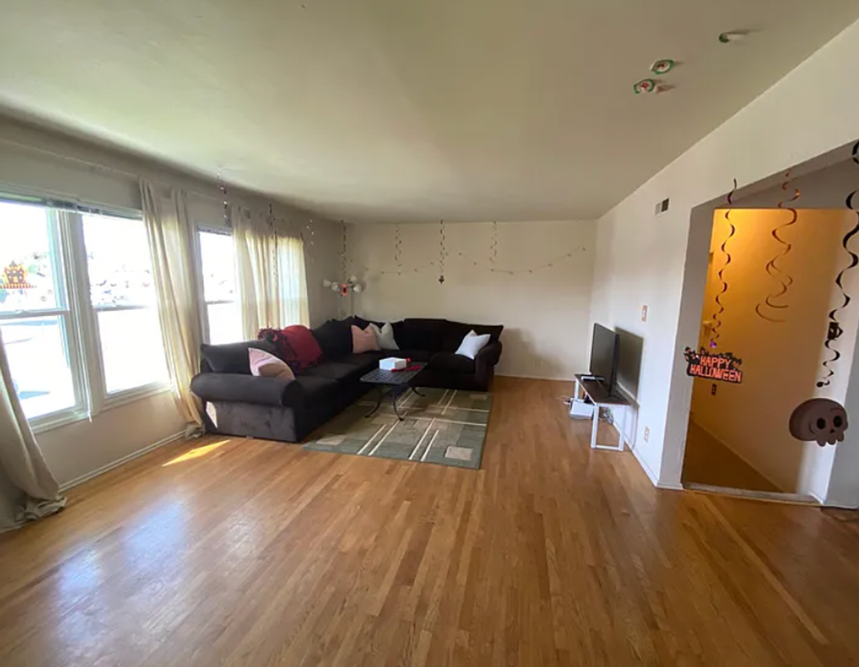 5071-5073 55th St - Photo 3 of 14