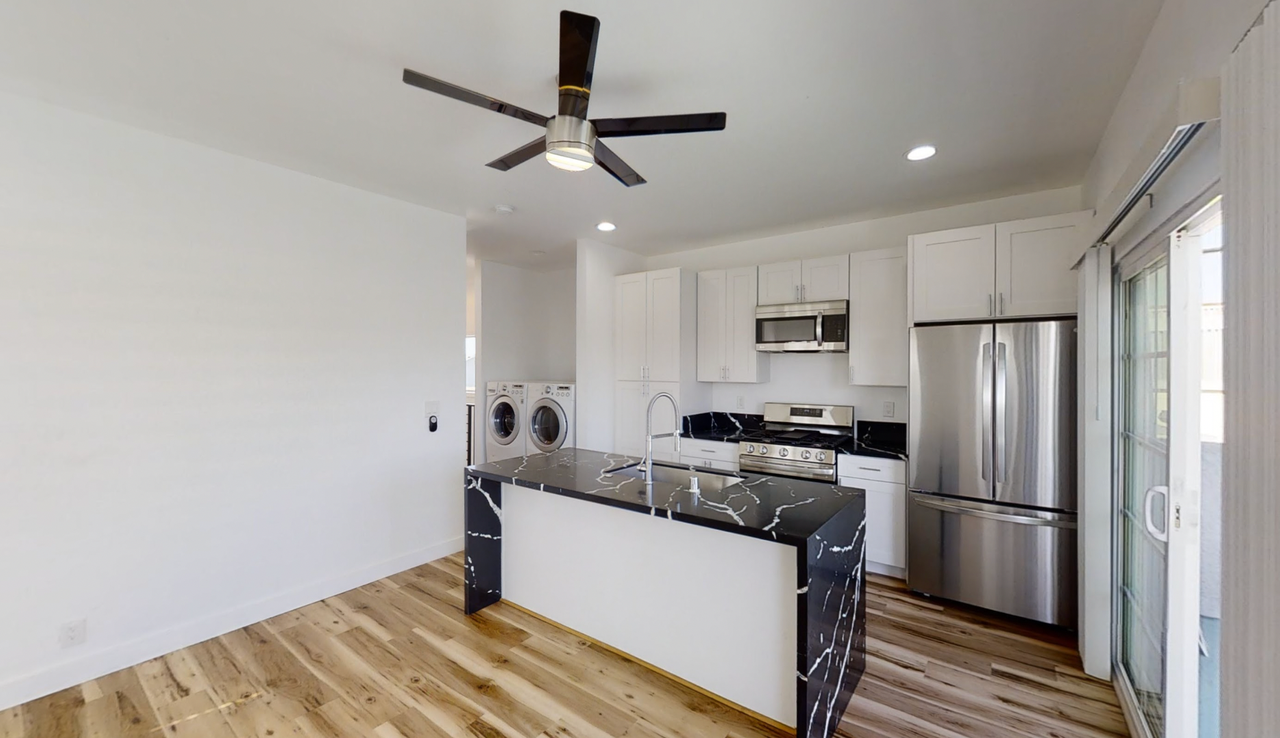 5071-5073 55th St - Photo 6 of 14