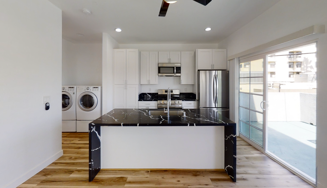 5071-5073 55th St - Photo 7 of 14