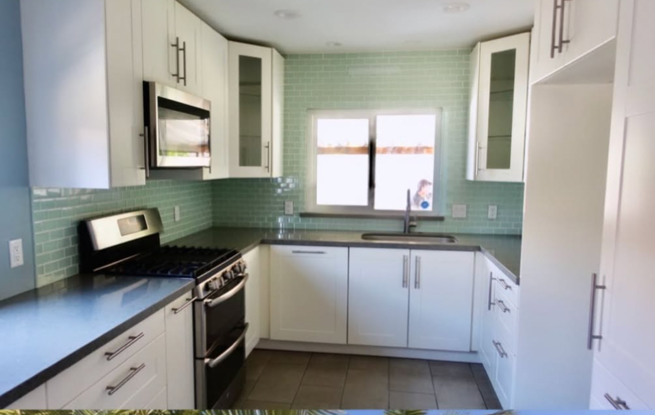 5203 E Falls View Dr - Photo 2 of 3