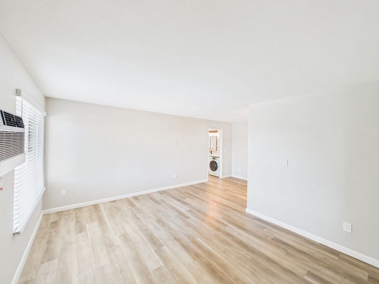 NNP - 3752 Nile Street - Photo 4 of 19