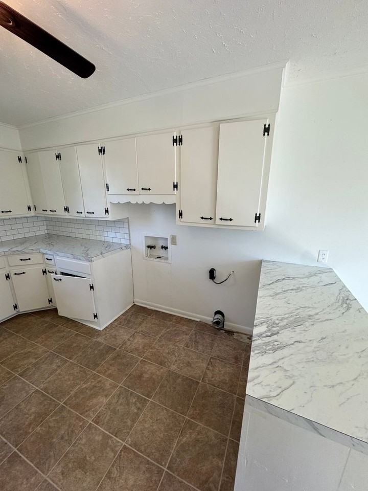 3529 Dean Springs Rd - Photo 6 of 9