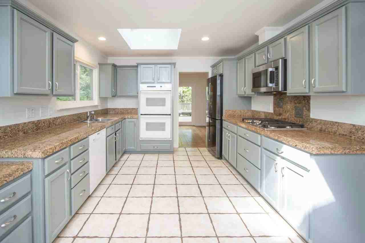 359 Los Cerros Dr - Photo 2 of 31