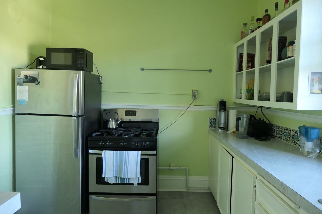 2109 Nw Irving St - Photo 7 of 20