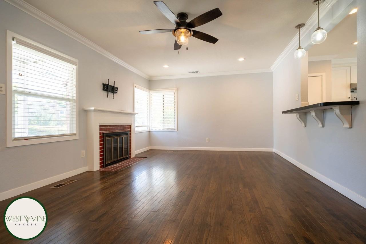 2019 Manchester Rd - Photo 2 of 17