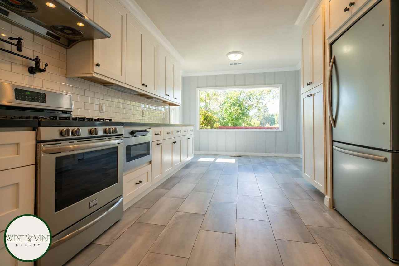 2019 Manchester Rd - Photo 6 of 17