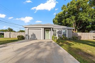 609 Ne 11th Ave - Photo 1 of 1