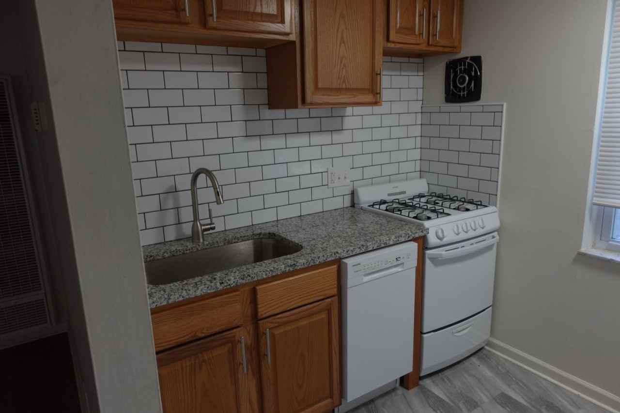 247 S 18th St - Photo 2 of 8