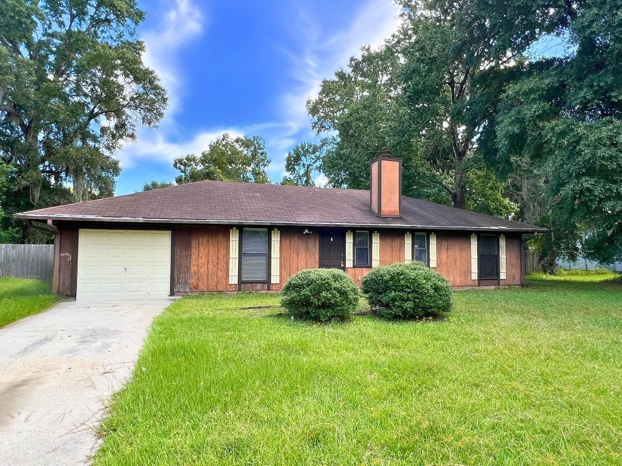 233 Ridge Rd - Photo 2 of 18