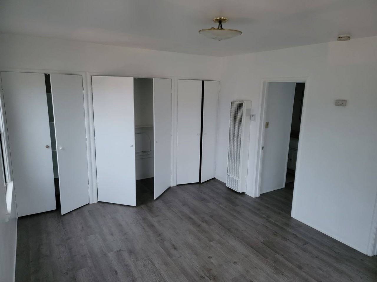 518 North School Street - Photo 3 of 16