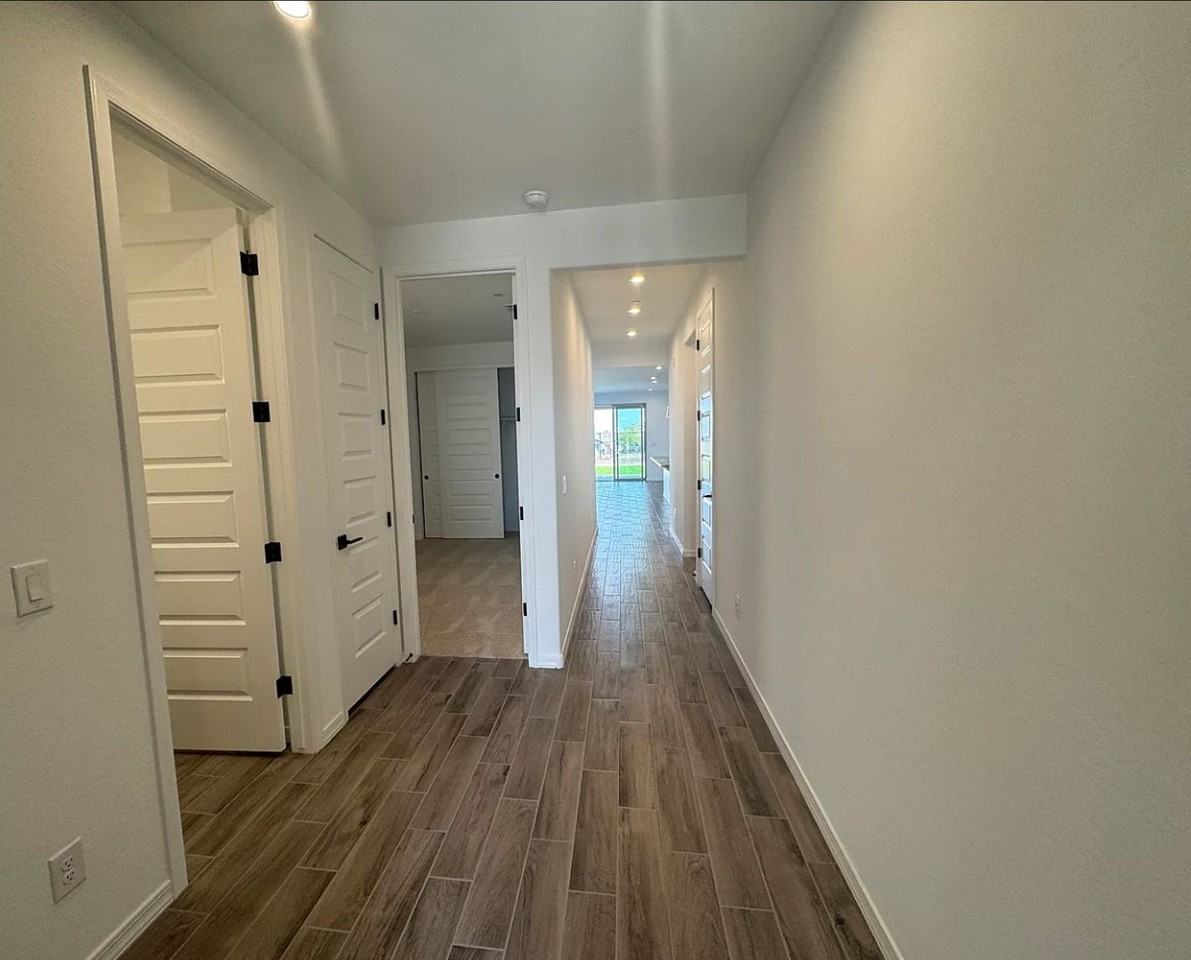 13319 W Eagle Feather Rd - Photo 7 of 10