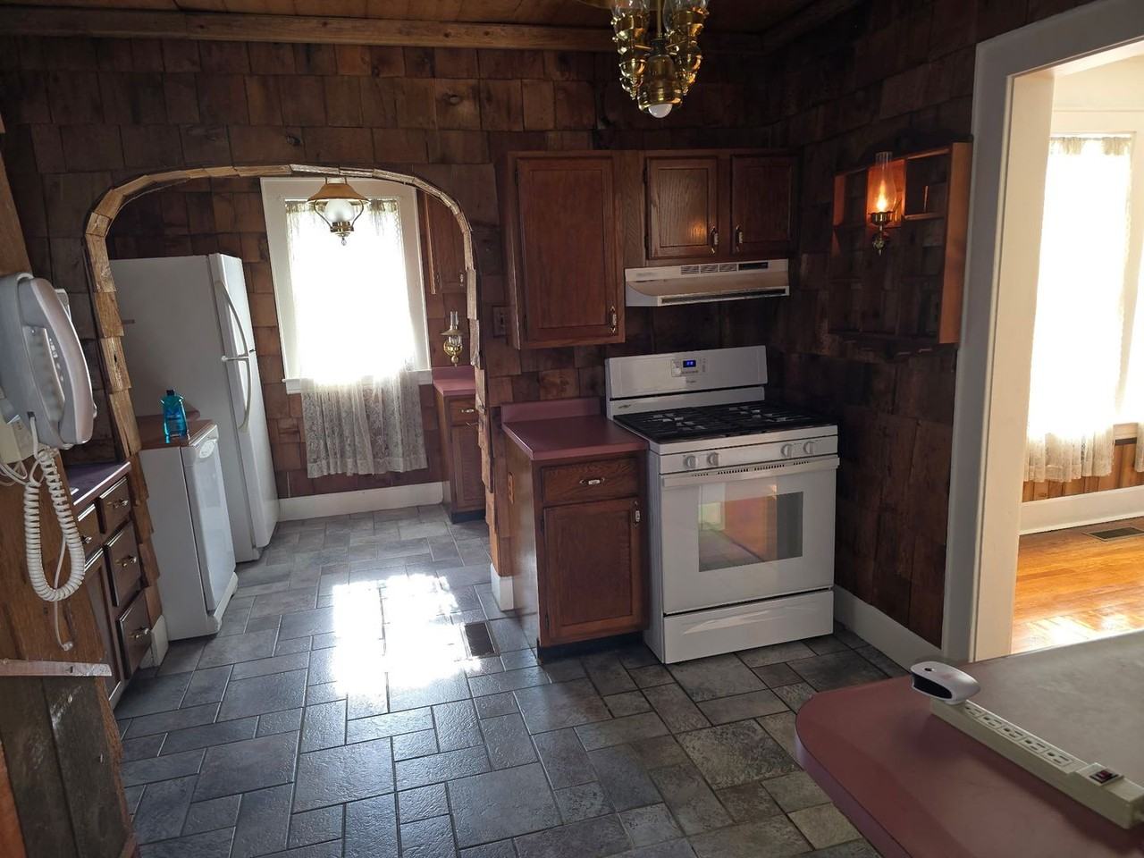 2118 Liberty St - Photo 5 of 10