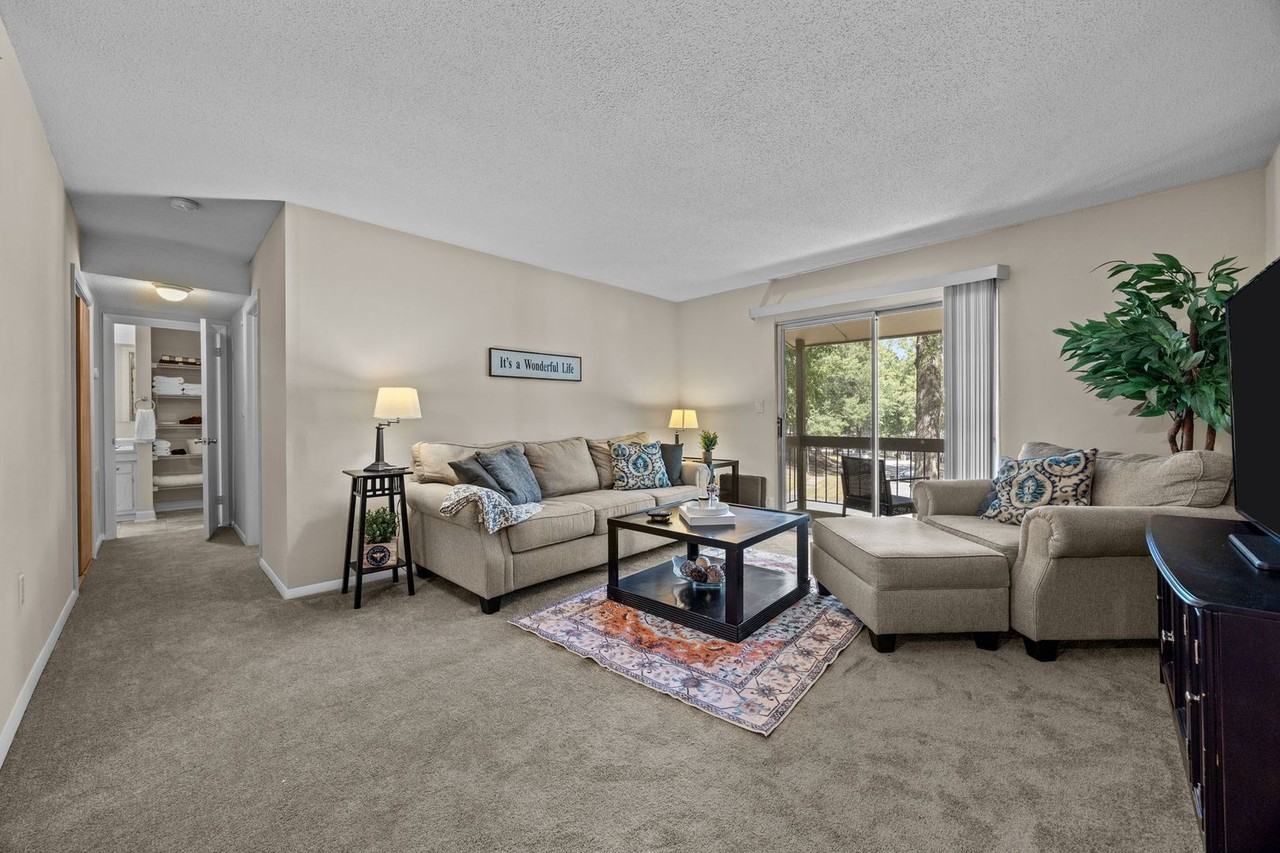 2230 2230 Sunderland Rd 37E - Photo 7 of 45