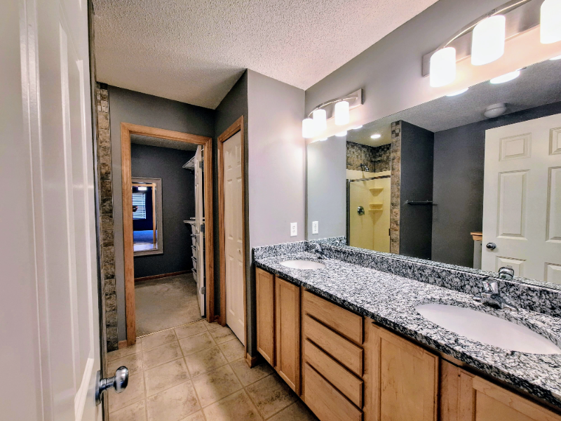 2411 121st Cir Ne #D - Photo 6 of 20