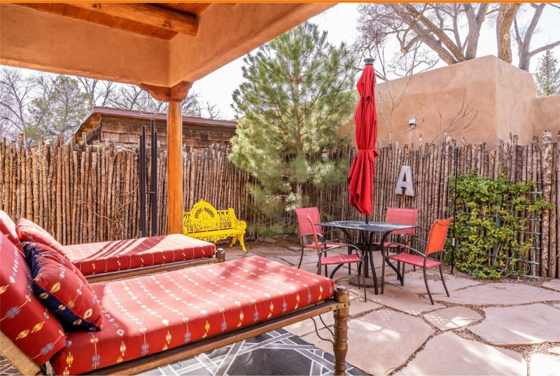 510 Halona St #1 - Photo 3 of 9