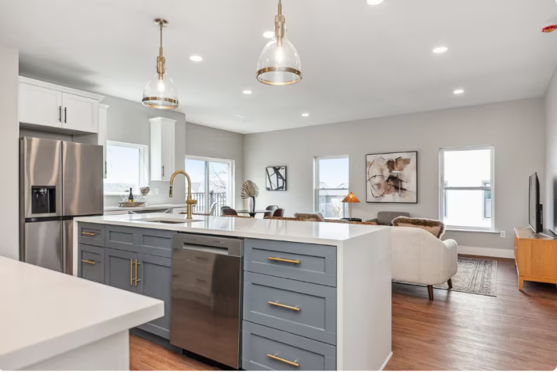 4486 Butterfield Pl - Photo 3 of 20