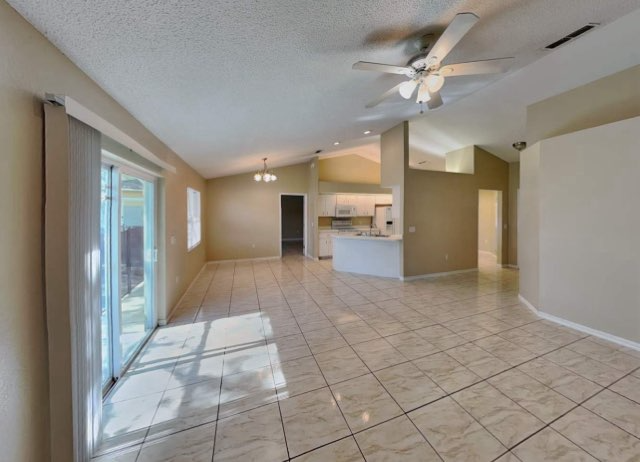 134 Thousand Oaks Blvd - Photo 2 of 8