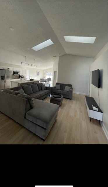 413 Woodlark Dr - Photo 2 of 6