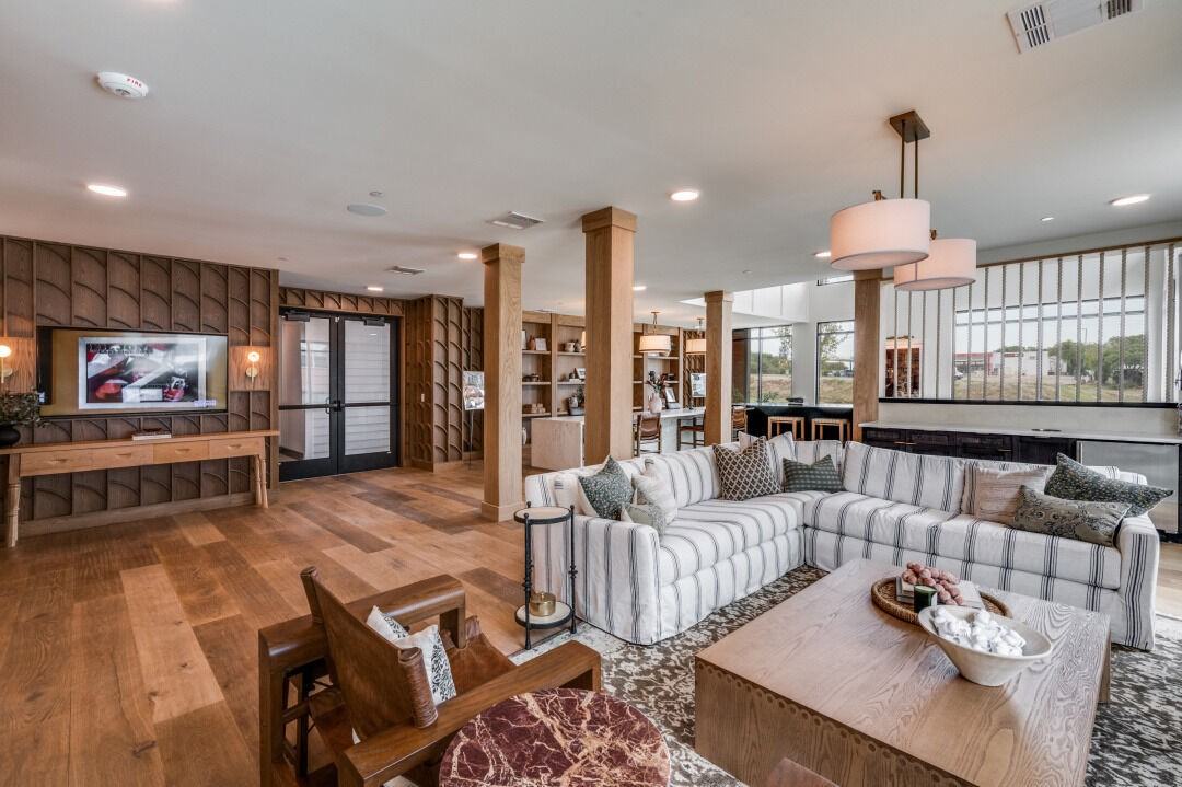 The Crawford - Photo 2 of 24