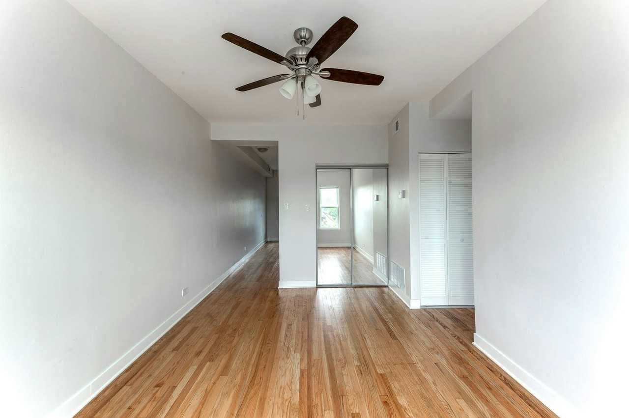 3358 West Montrose Avenue, Unit 3FL - Photo 3 of 22