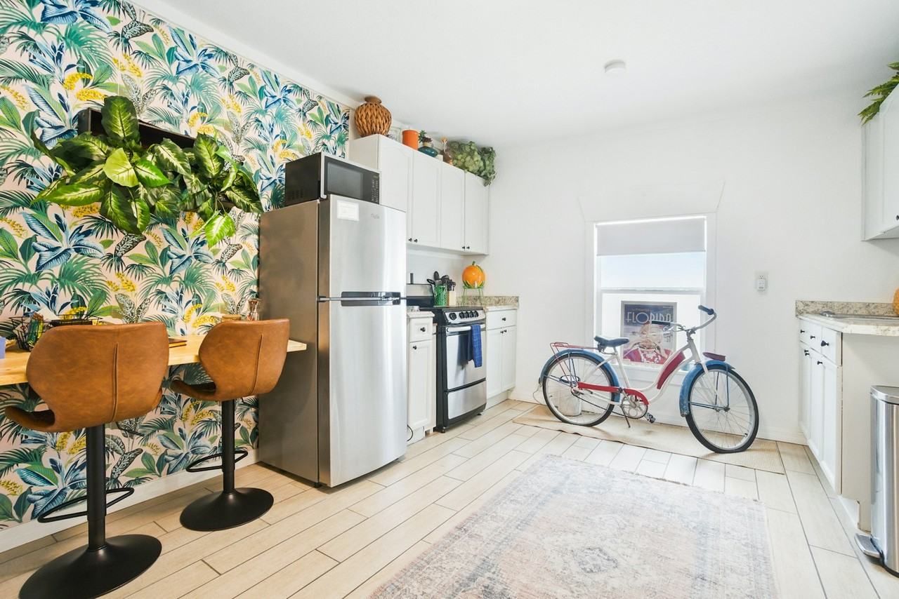 714 Grove Street North, Unit 4 - Photo 4 of 9