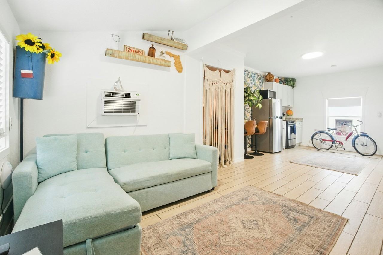 714 Grove Street North, Unit 4 - Photo 6 of 9