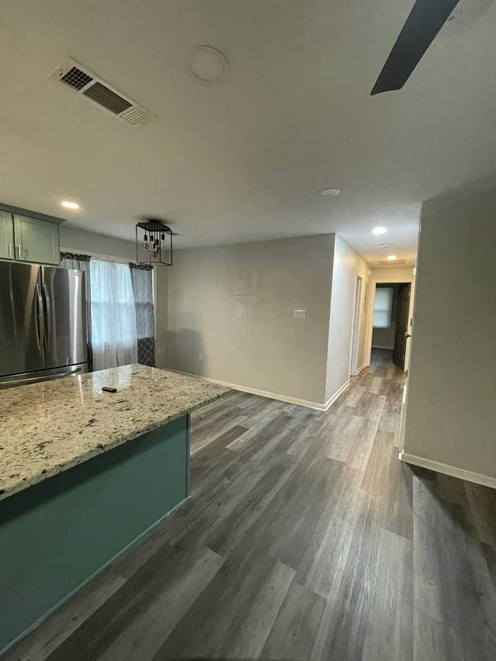 410 Howard Road - Photo 3 of 13