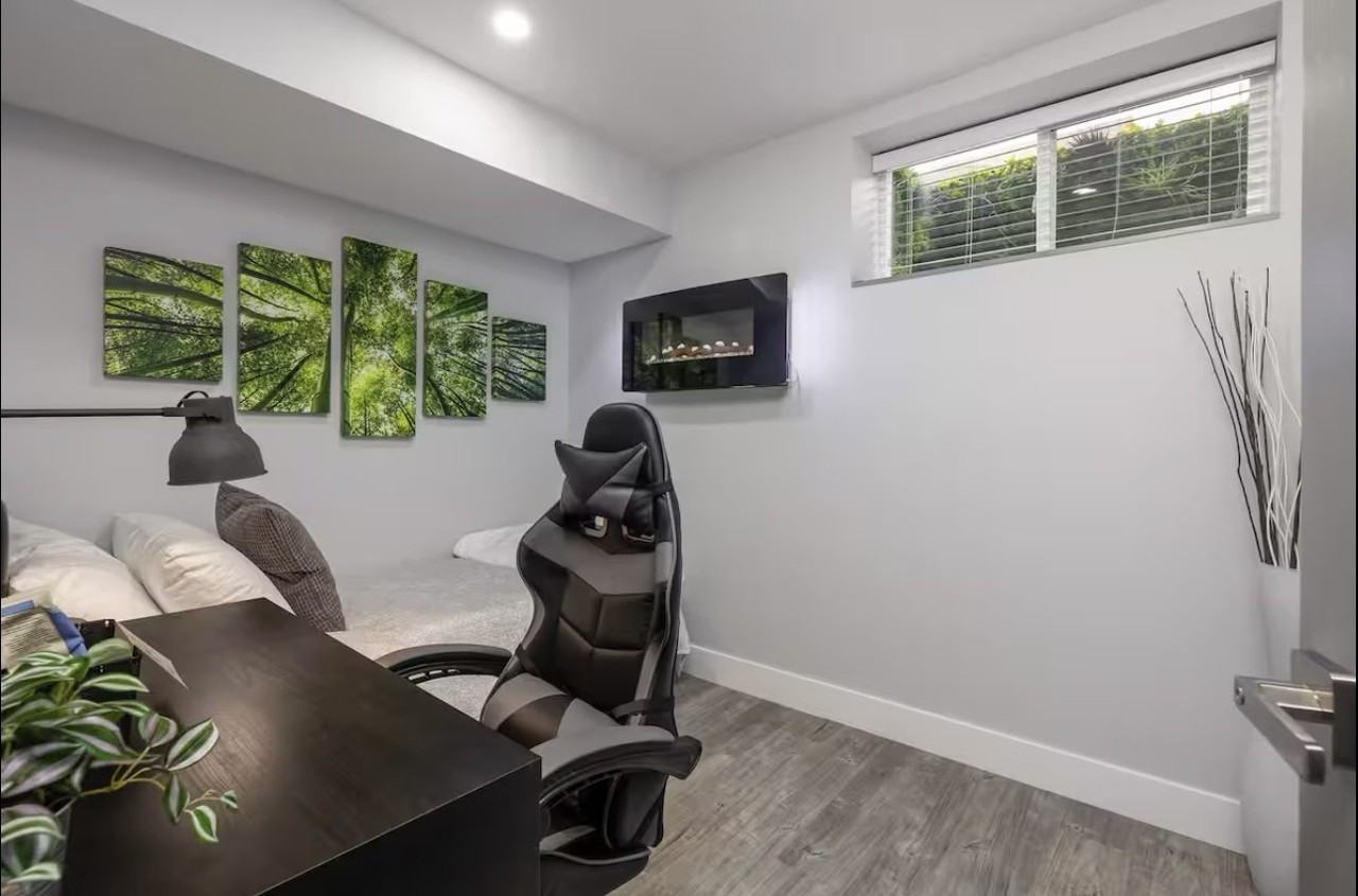 68 A Ave & 190 St - Photo 4 of 13