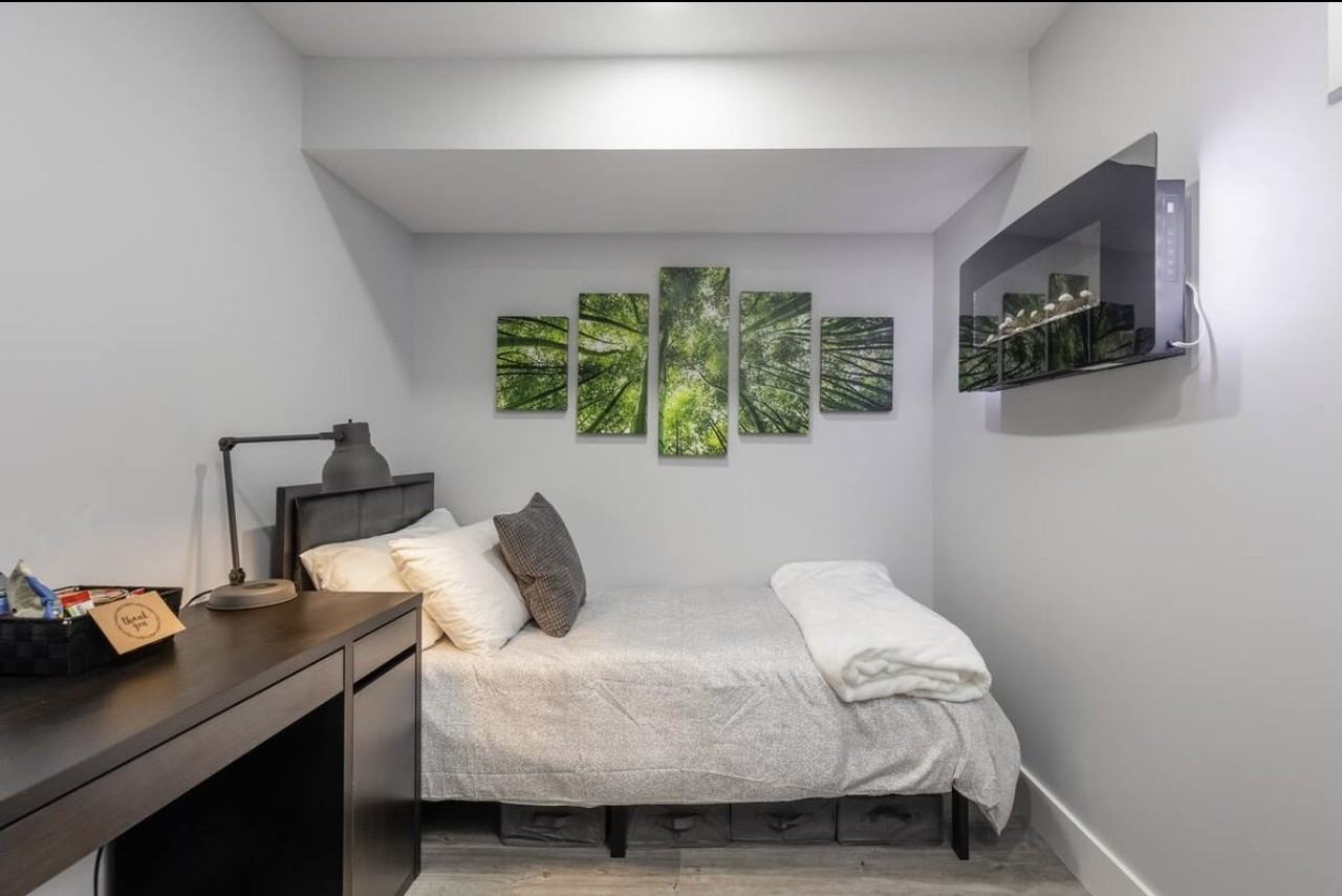 68 A Ave & 190 St - Photo 3 of 13