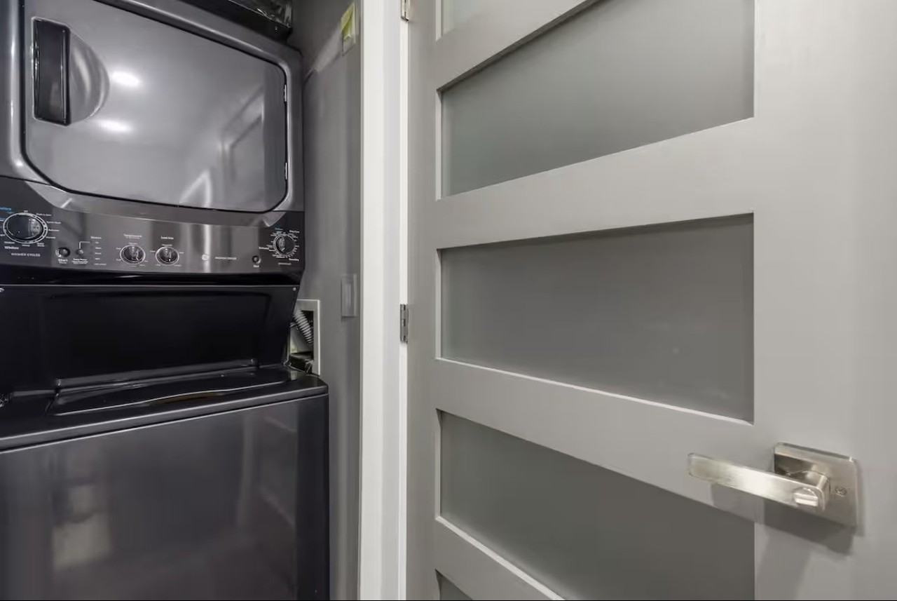 68 A Ave & 190 St - Photo 7 of 12