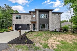 featured image of 3 Reba Ln