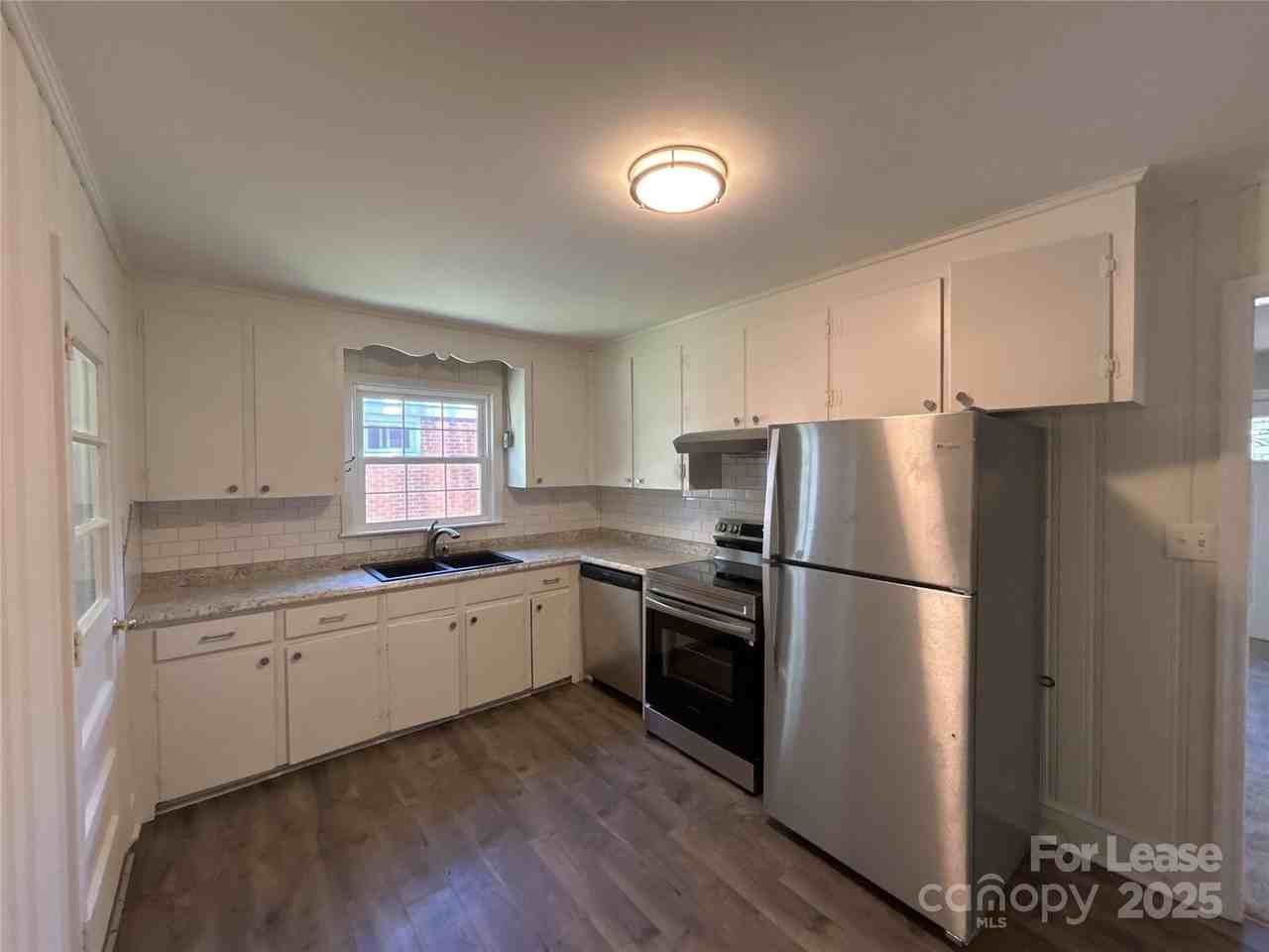 4820 Charleston Drive - Photo 3 of 12