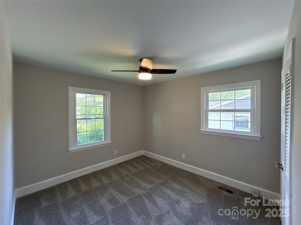 4820 Charleston Drive - Photo 7 of 12