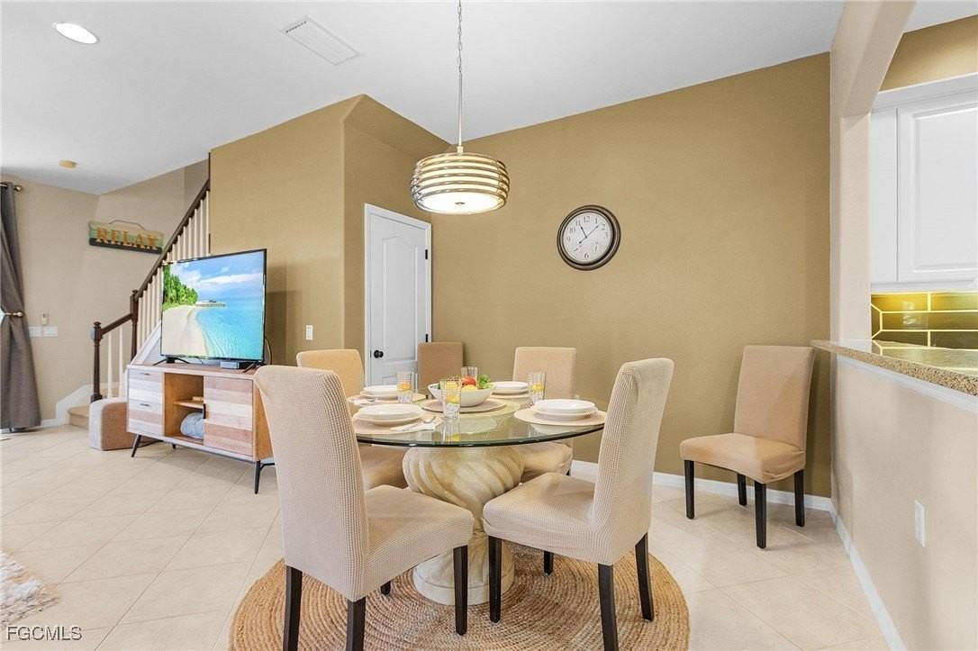 3240 Cottonwood Bnd Apt 201 #201 - Photo 3 of 31