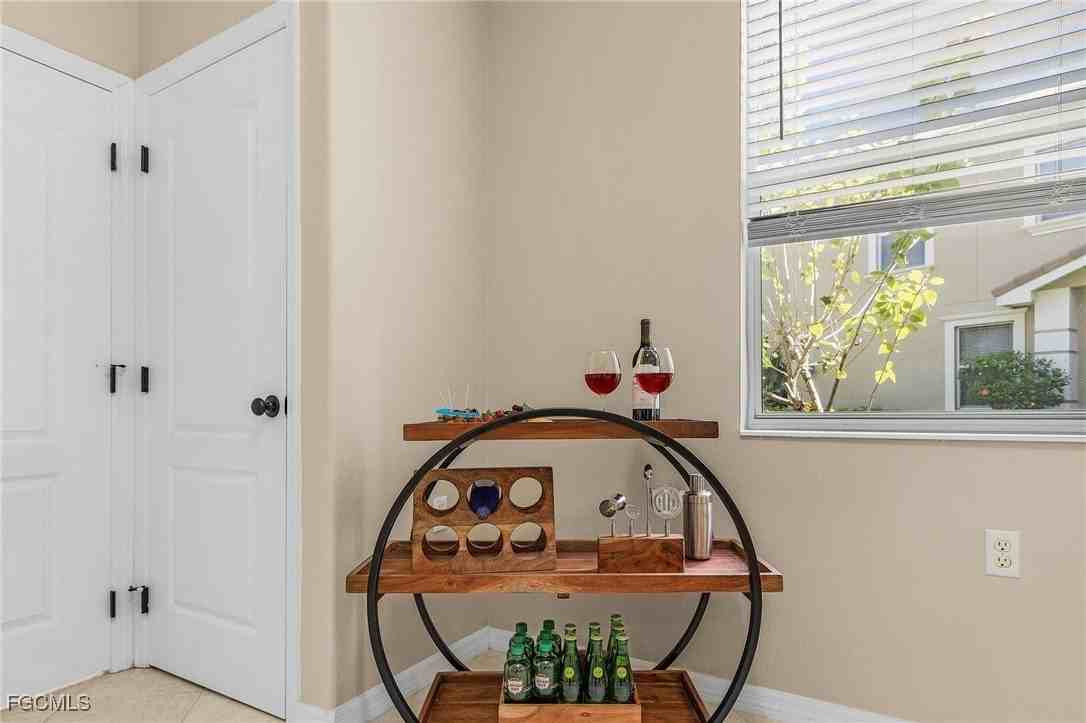 3240 Cottonwood Bnd Apt 201 #201 - Photo 6 of 31