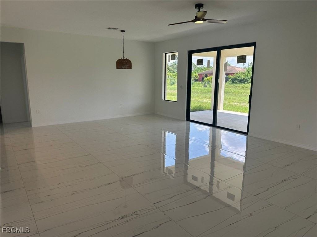 1049 Citrus Ave S - Photo 3 of 12
