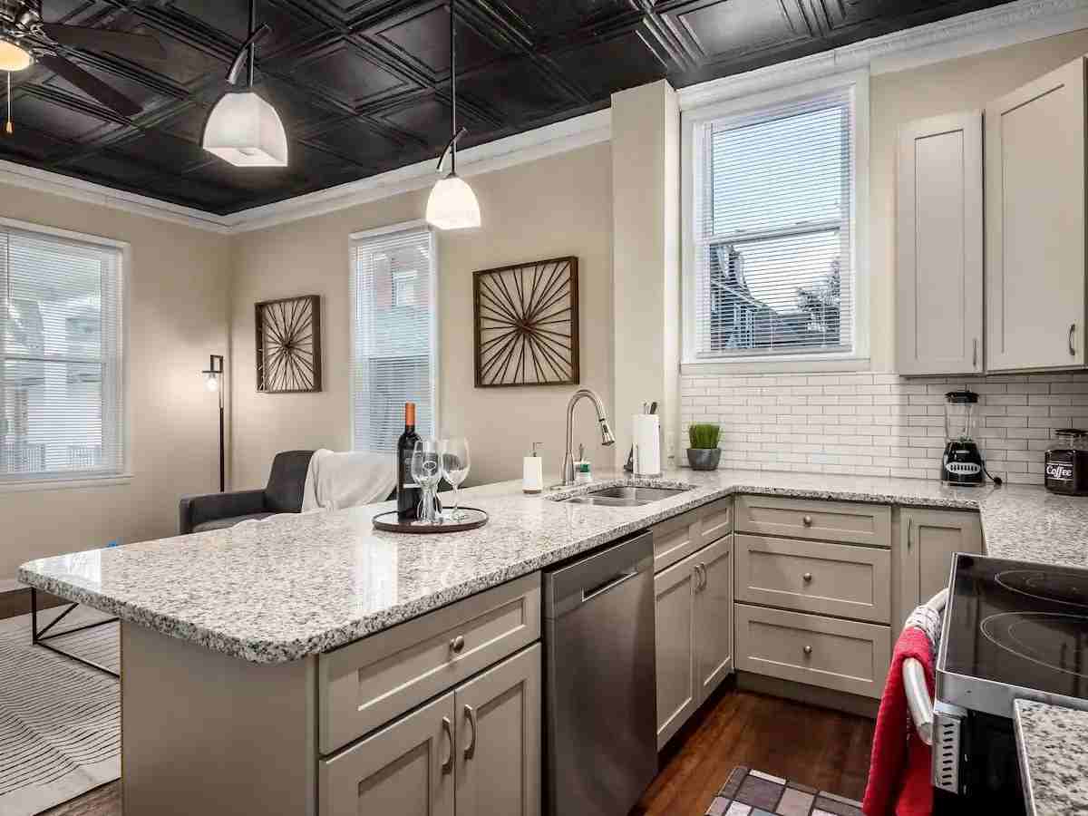 164 East Mithoff Street - Photo 7 of 10