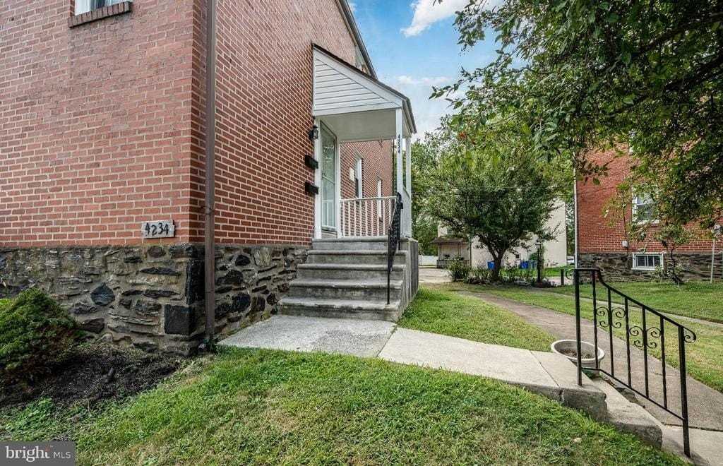 4234 Valley Rd #1 - Photo 2 of 19