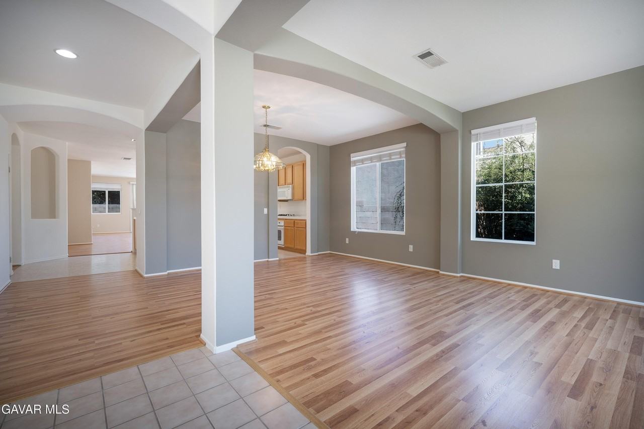 40263 Preston Rd - Photo 5 of 24