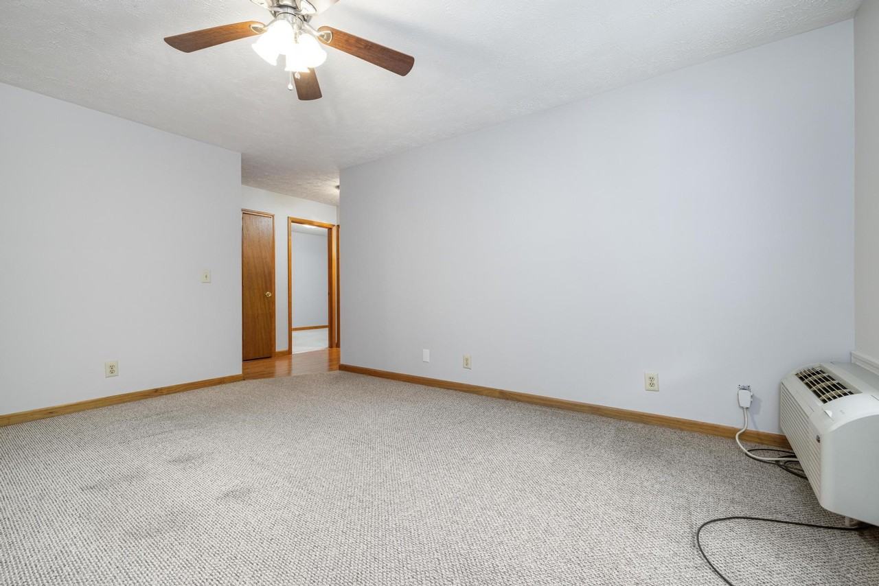 537 Jena Beth Drive - Photo 2 of 11