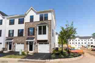 10 Saw Mill Cir - Photo 1 of 1