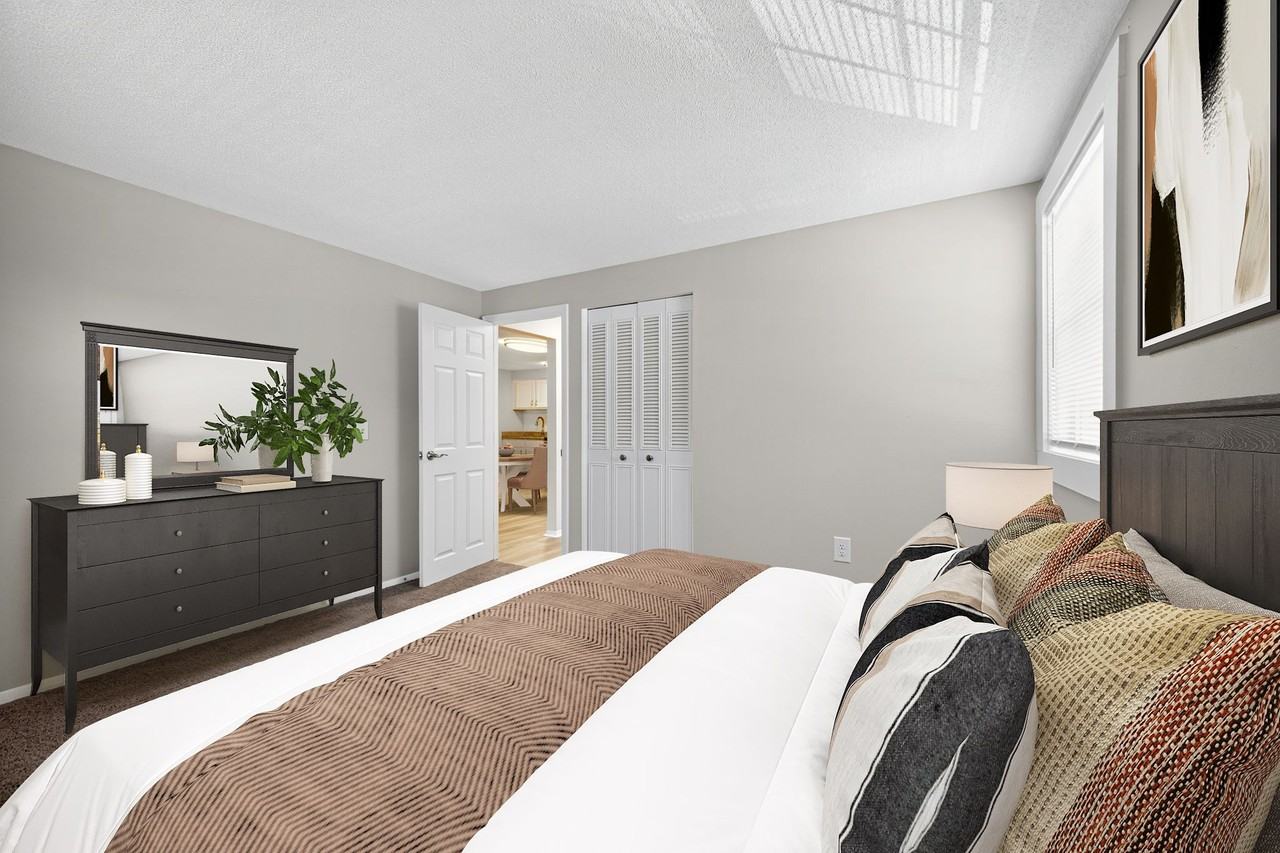 Eagle Rock Apartments at Nashua - Photo 3 of 15