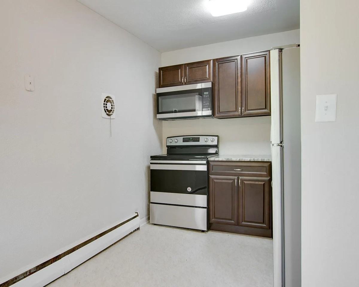 Cameo Court Apartments - Photo 4 of 20