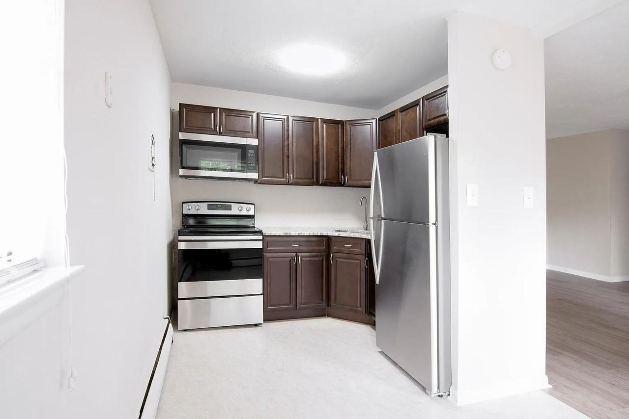 Cameo Court Apartments - Photo 5 of 20