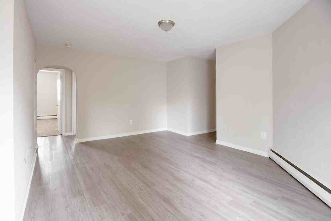 Cameo Court Apartments - Photo 6 of 20