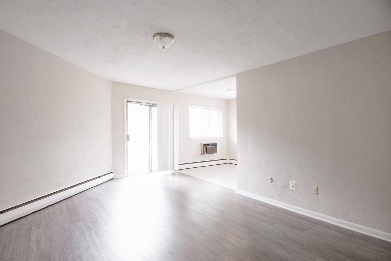 Cameo Court Apartments - Photo 7 of 20