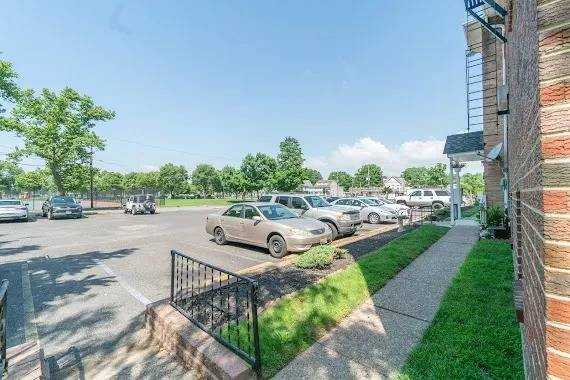 Palmyra Arms Apartments - Photo 2 of 6