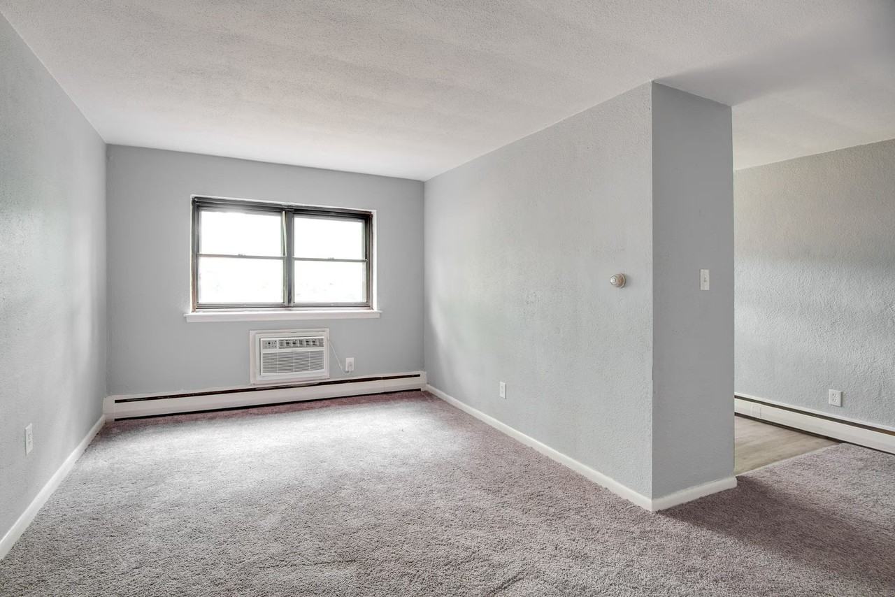 Samanna Apartments - Photo 4 of 12