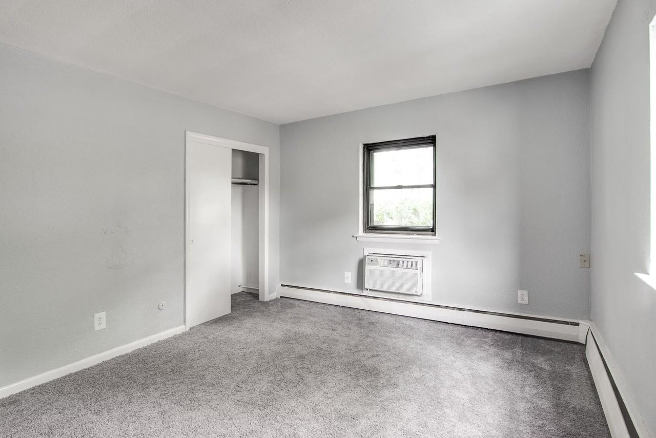 Samanna Apartments - Photo 5 of 12